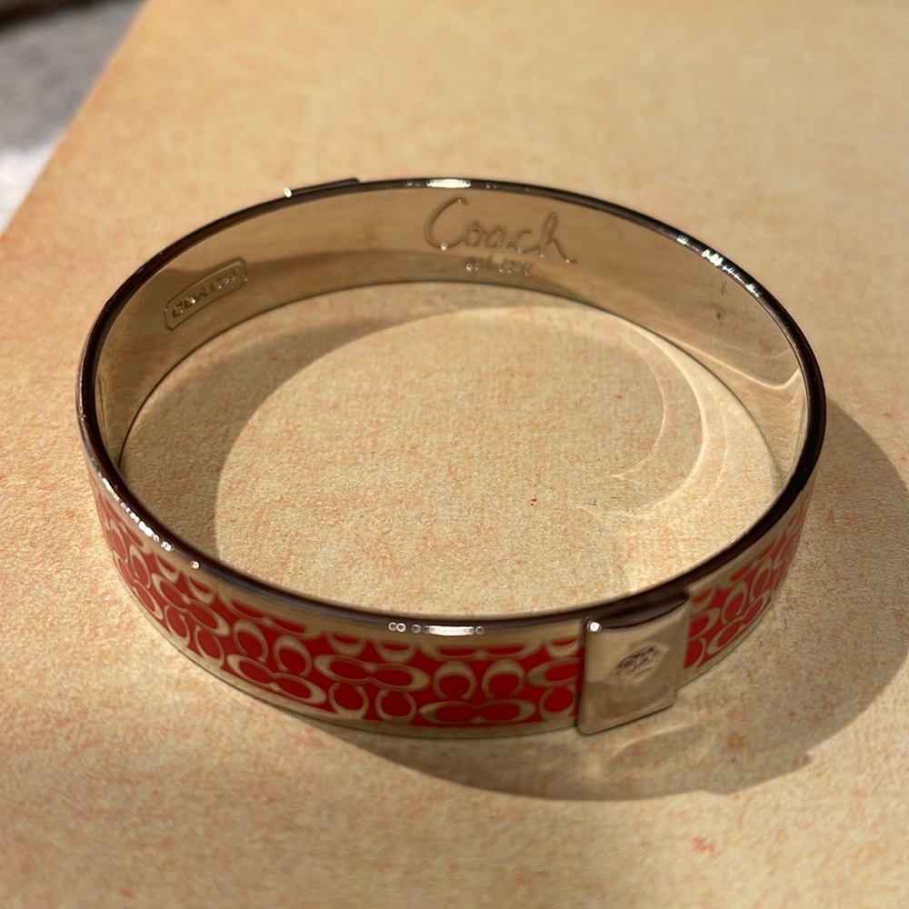 COACH | Signature Bangle in Silver/Pink